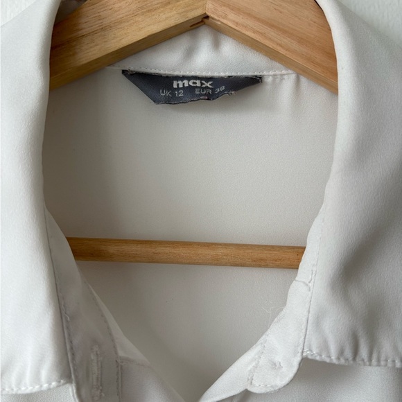 Max White Button Down Blouse - Picture 4 of 5